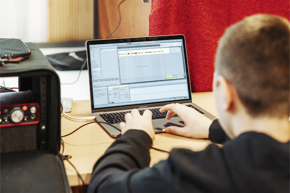 22 das fahrende tonstudio in3 rundgang 1 2024 klett und balmer