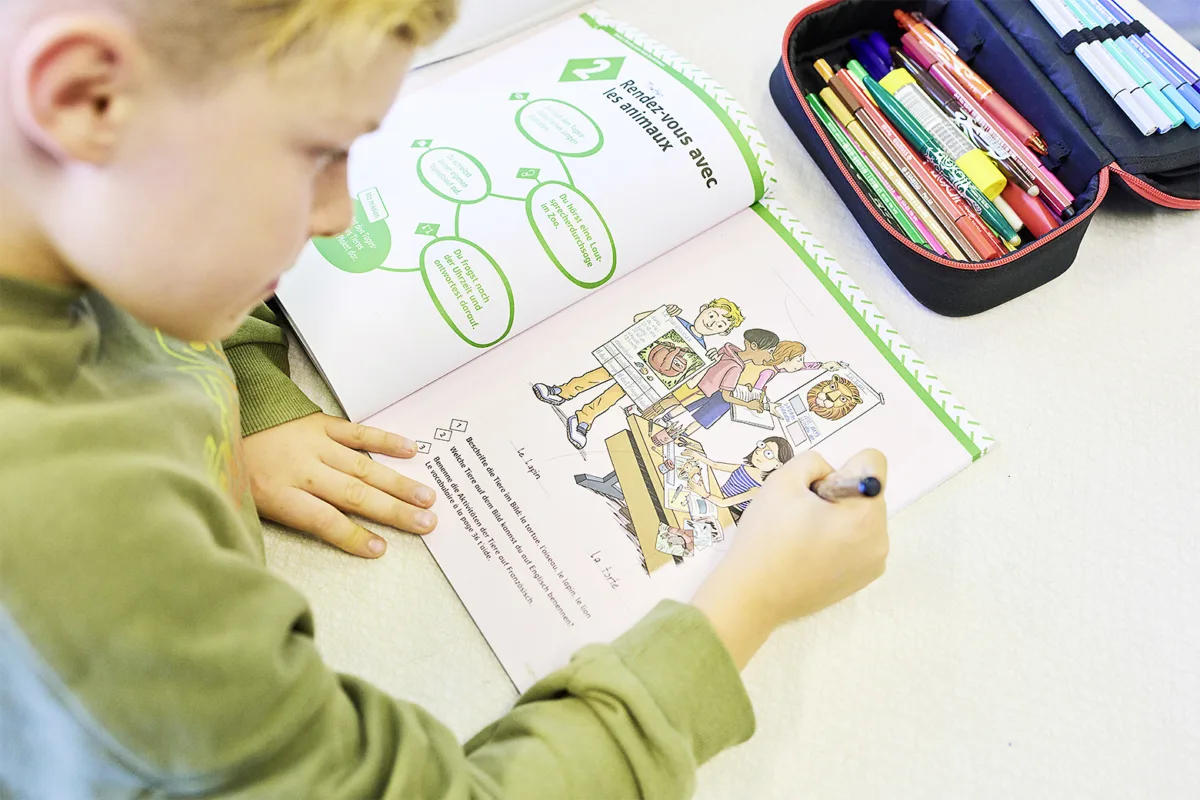 Diese Klasse wird mit «Ça roule» gross - Klett und Balmer Verlag